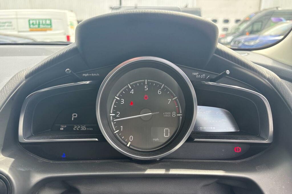 Mazda 2 1.5I Hybrid Agile Cvt 1,490 cc Grey #14