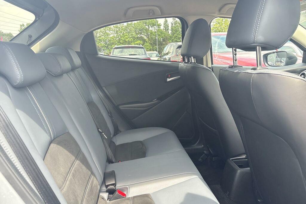 Mazda 2 1.5I Hybrid Agile Cvt 1,490 cc Grey #34