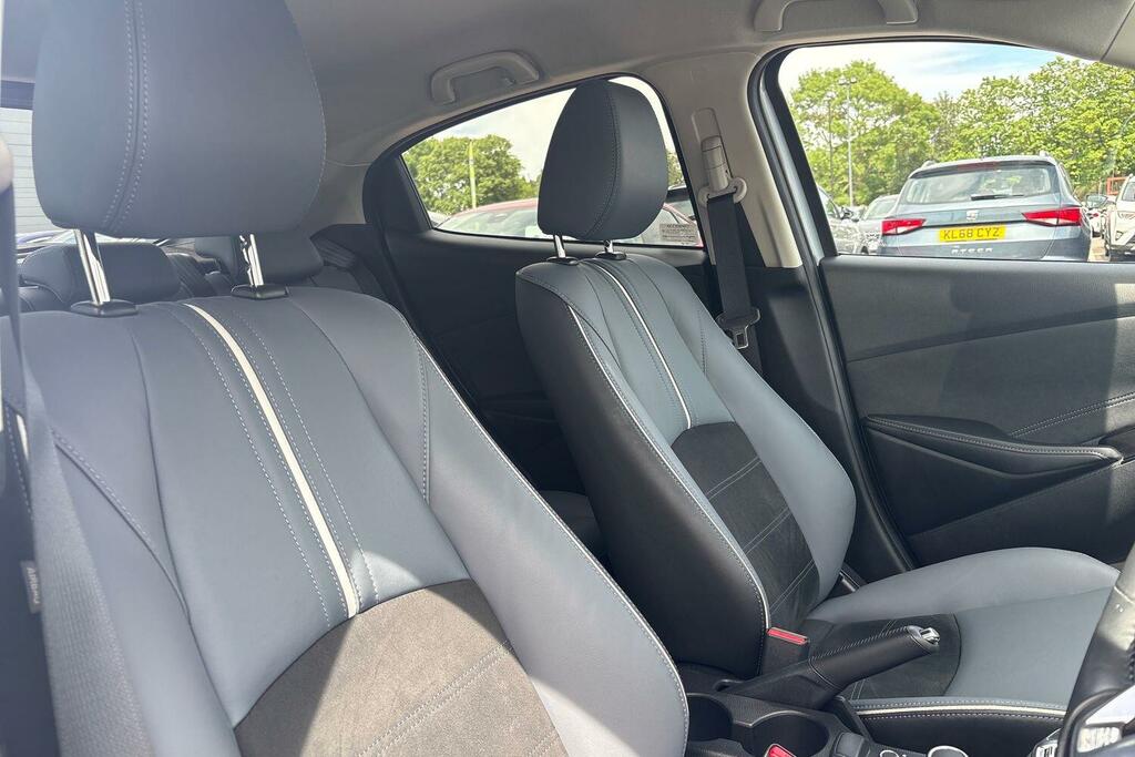 Mazda 2 1.5I Hybrid Agile Cvt 1,490 cc Grey #32
