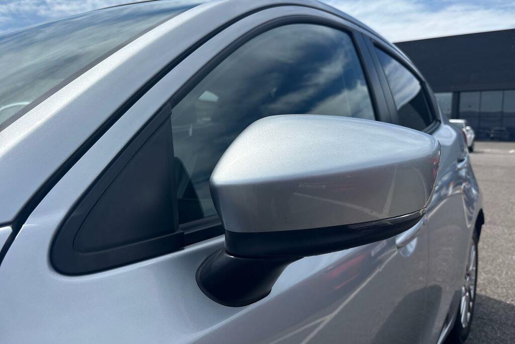 Mazda 2 1.5I Hybrid Agile Cvt 1,490 cc Grey #46