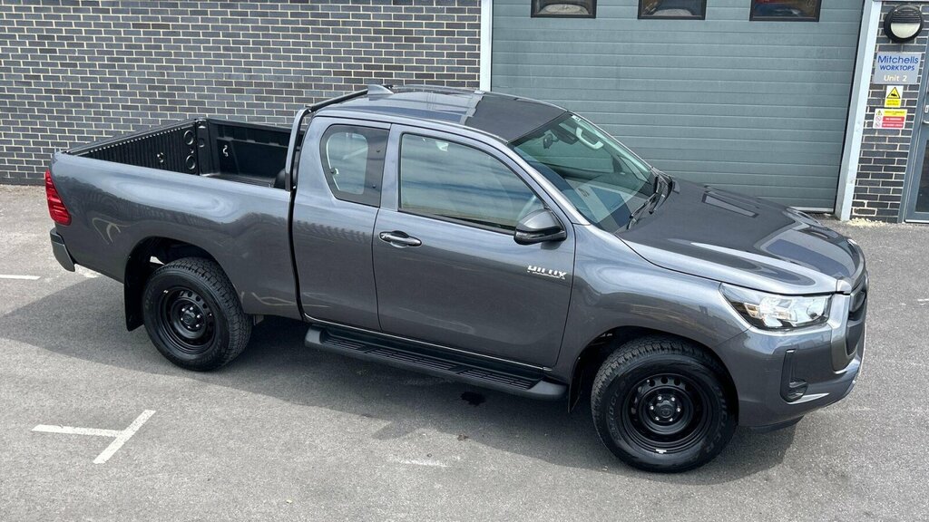 Toyota HILUX Pickup Black #94
