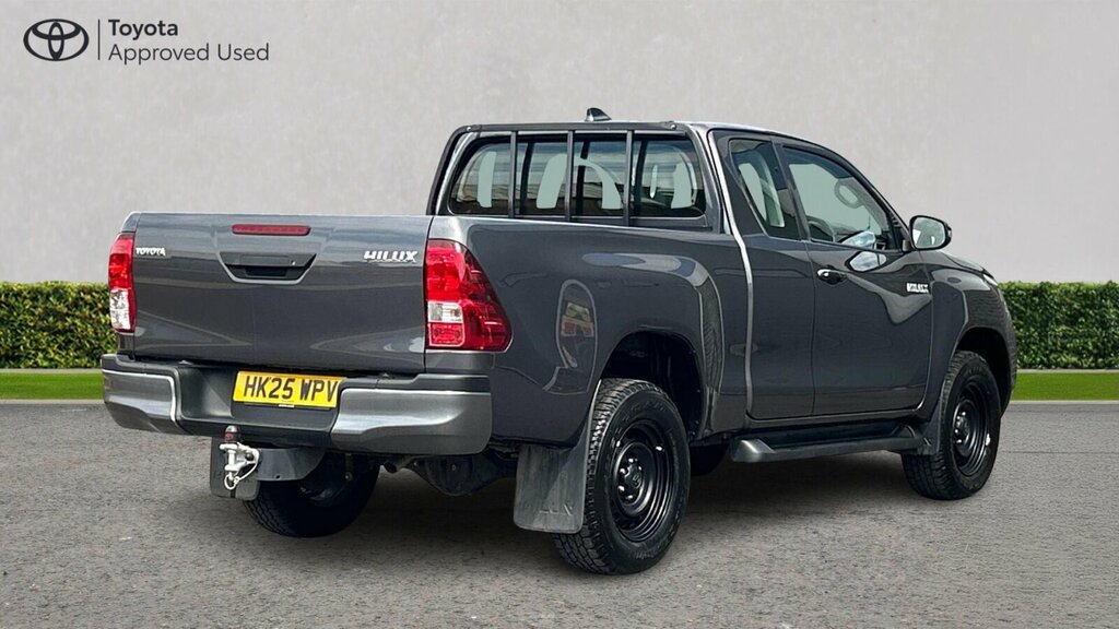 Toyota HILUX 2.8D Active Extra Pickup Double Cab Man Grey #4