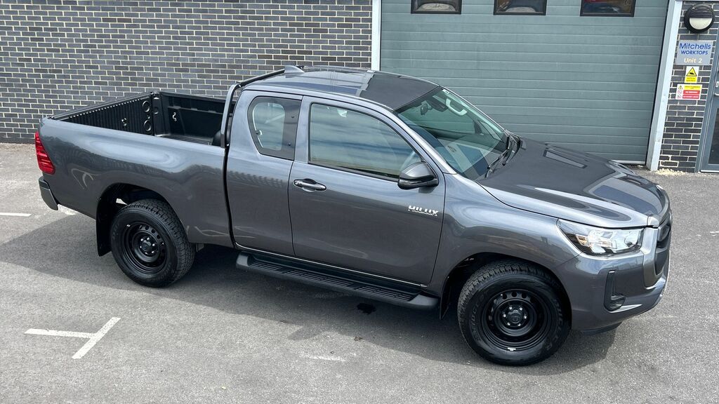 Toyota HILUX Pickup Black #93