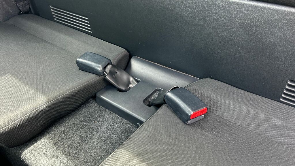 Toyota HILUX Pickup Black #27