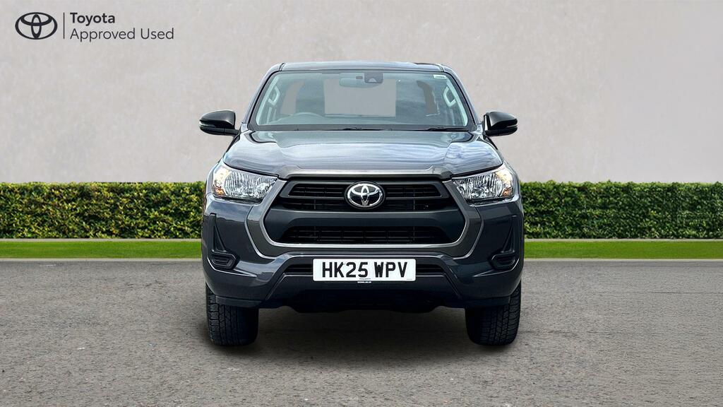 Toyota HILUX Pickup Black #43