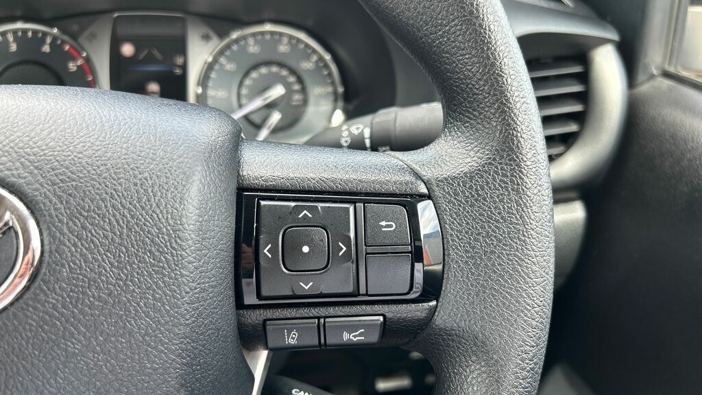 Toyota HILUX Pickup Black #78