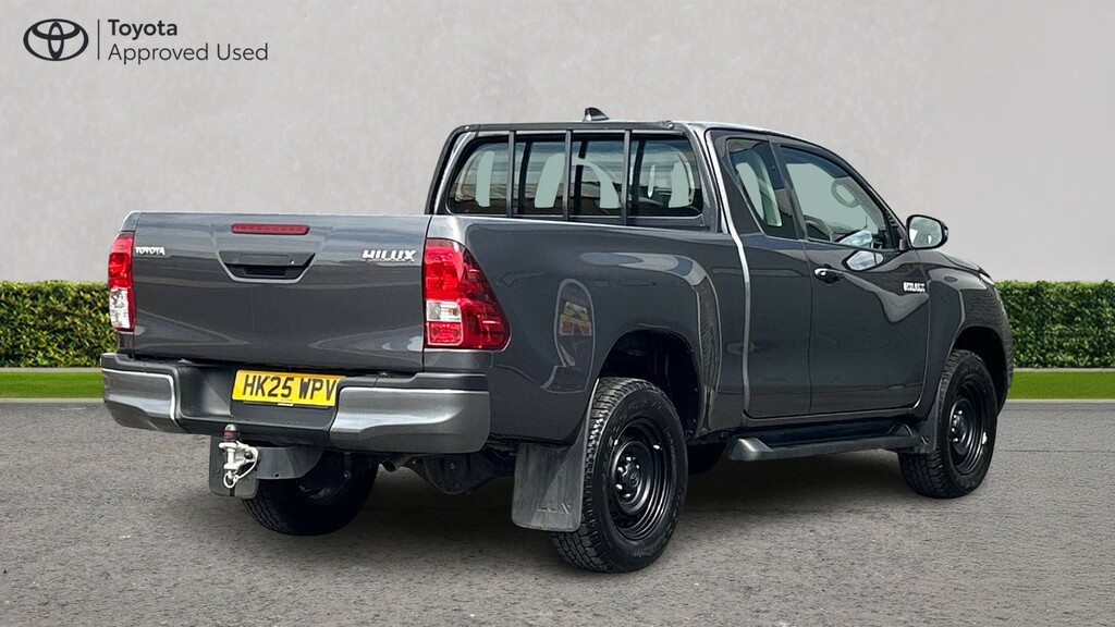 Toyota HILUX 2.8D Active Extra Pickup Double Cab Man Grey #3