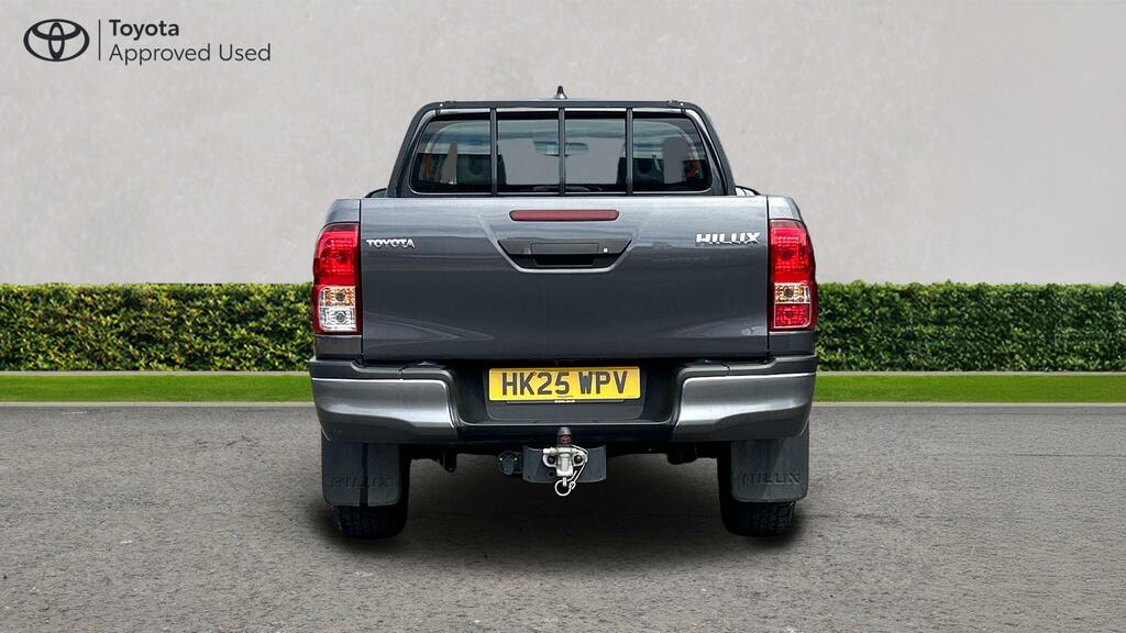 Toyota HILUX Pickup Black #53