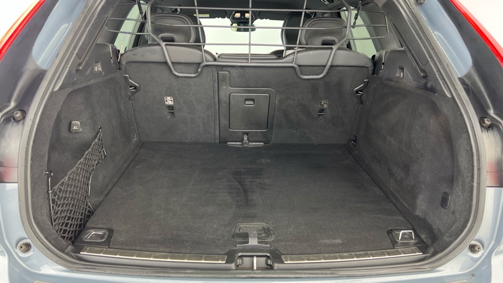 Volvo XC60 R-design, B5 Mild Hybrid Grey #5