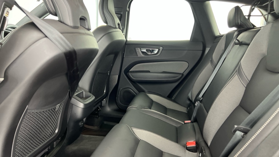 Volvo XC60 T8 Inscription Pro Black #7