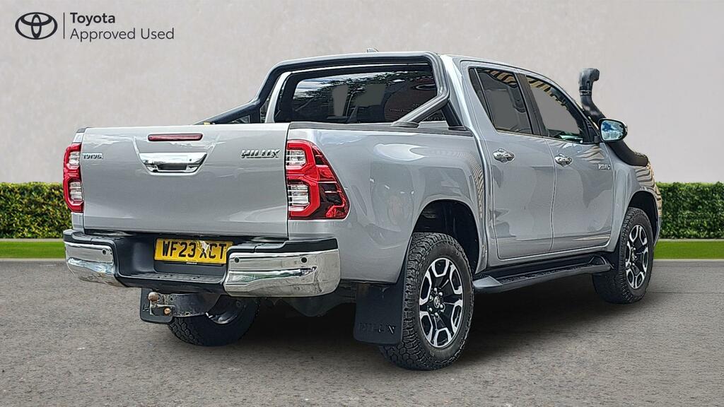 Toyota HILUX 2.8 D-4d Invincible 4Wd Euro 6 Ss WF23XCT Silver #2