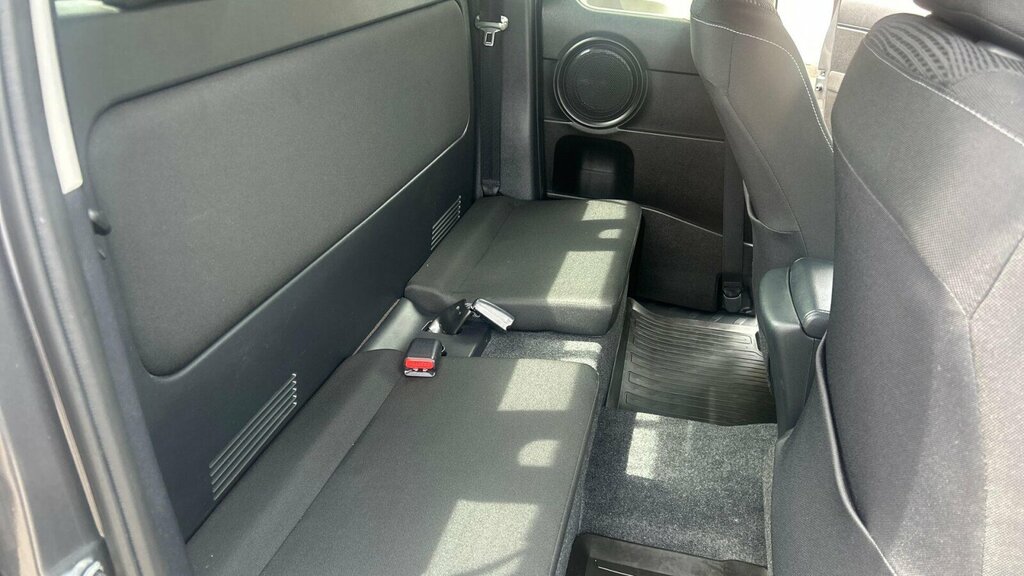 Toyota HILUX Invincible X Grey #8