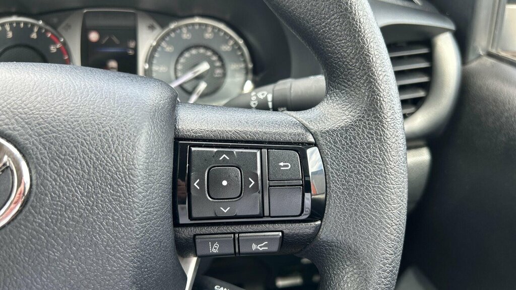 Toyota HILUX Invincible X Grey #39