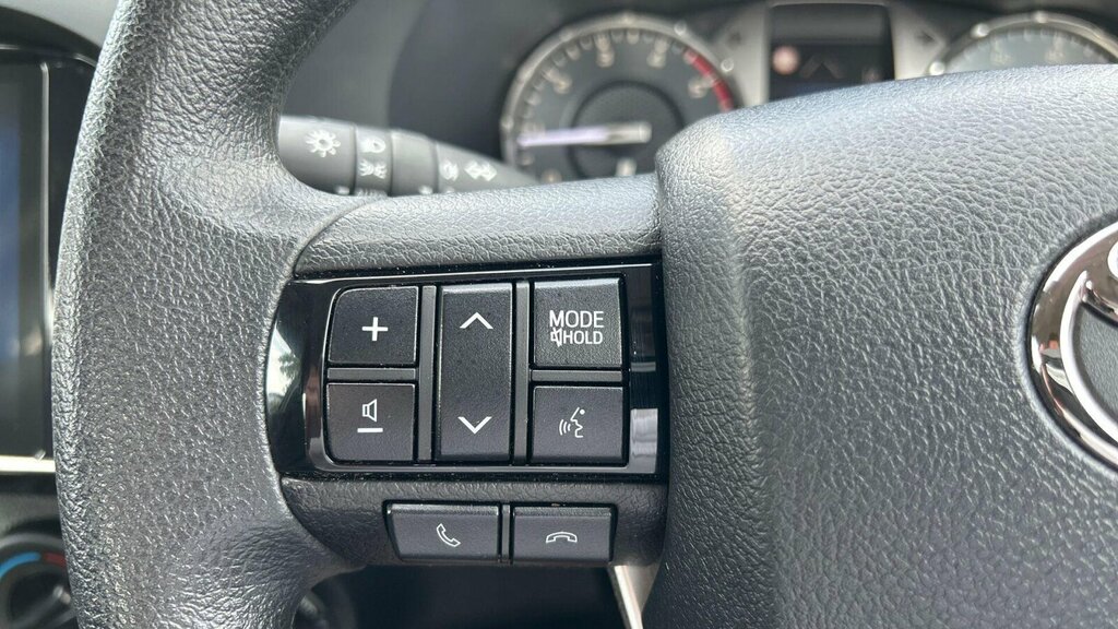 Toyota HILUX Invincible X Grey #38