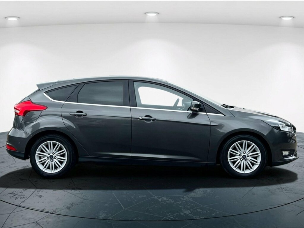 Ford Focus 1.5 Tdci Zetec Edition Powershift Euro 6 Ss MA18WMW Grey #2