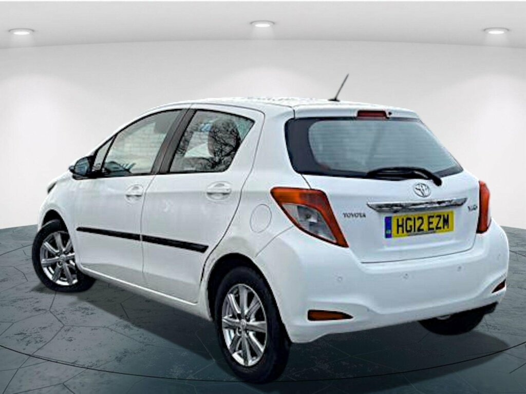 Toyota Yaris 1.33 Dual Vvt-i Tr Euro 5 White #4