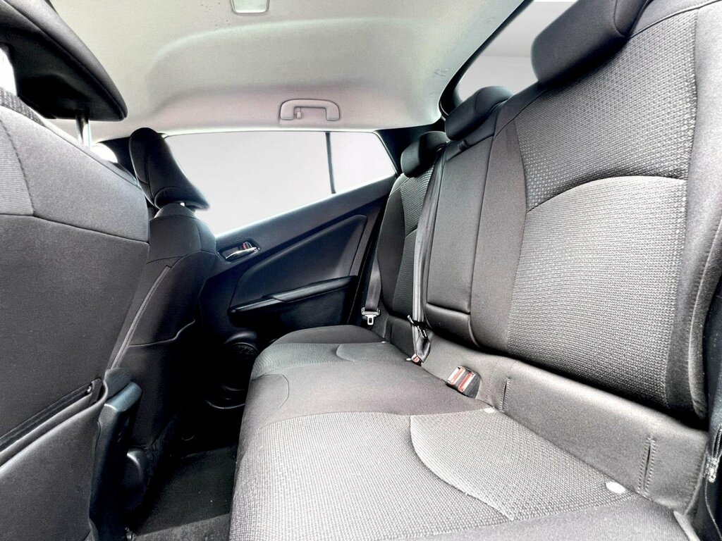 Toyota Prius Petrol White #8