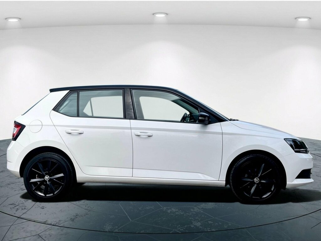 Skoda Fabia 1.2 Tsi Colour Edition Euro 6 Ss White #2