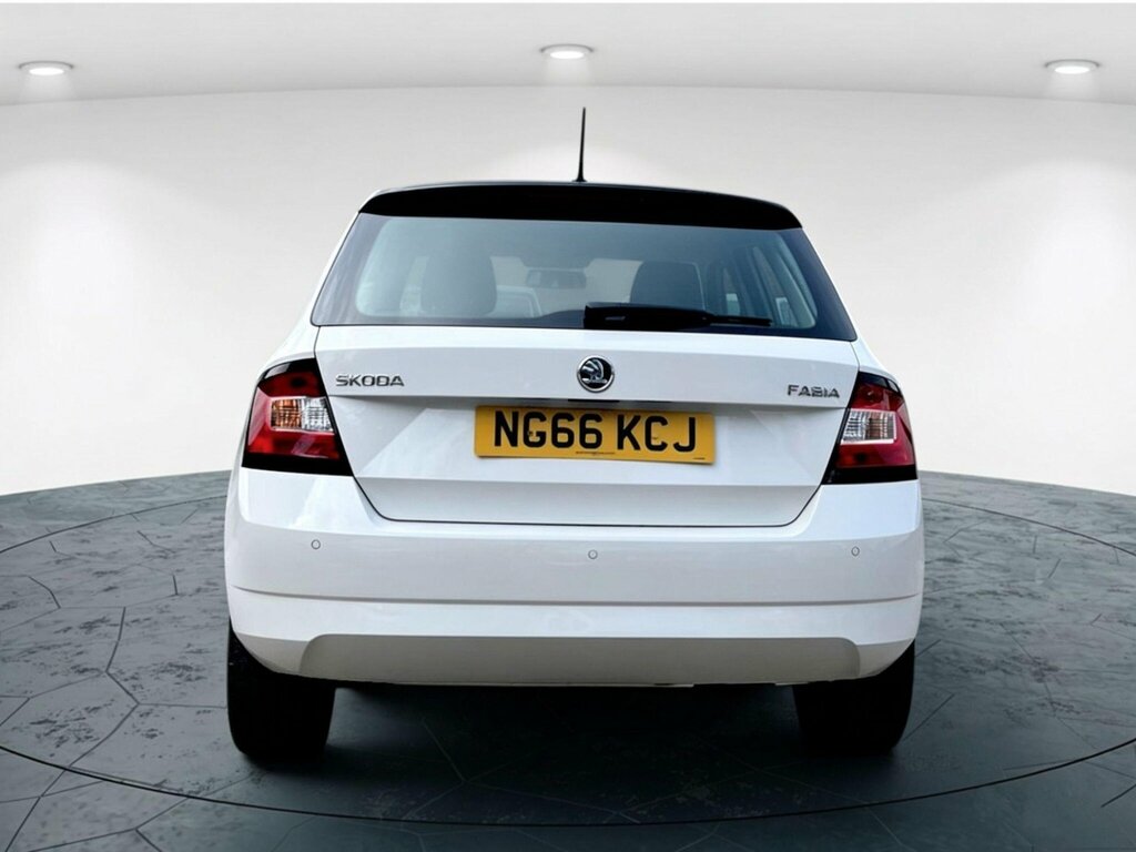 Skoda Fabia 1.2 Tsi Colour Edition Euro 6 Ss White #4