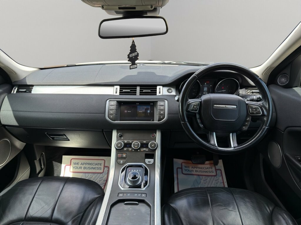 Land Rover Range Rover Evoque Se White #3