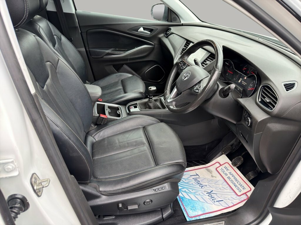 Vauxhall Grandland X Red #18
