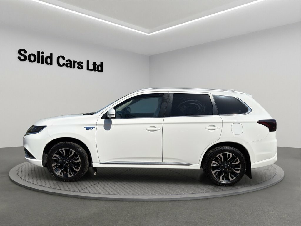 Mitsubishi Outlander Suv White #5