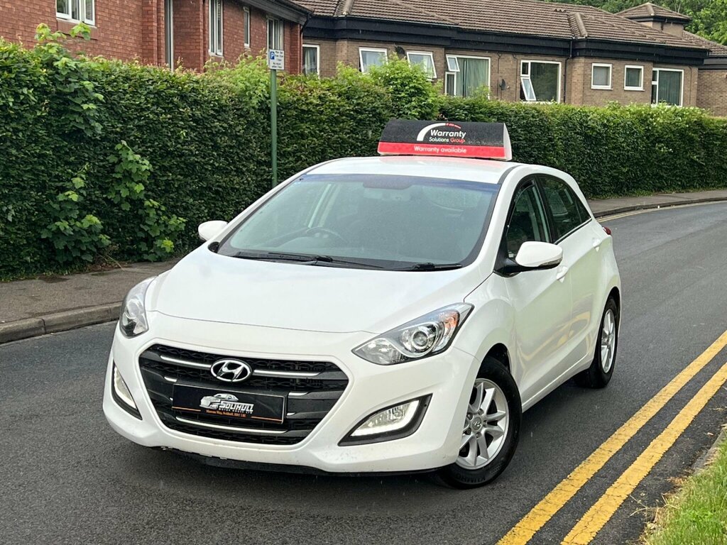 Hyundai I30 1.6 Crdi Blue Drive Se Nav Euro 6 Ss White