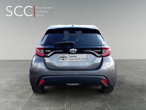 Toyota Yaris Design WG72VTW Grey #4