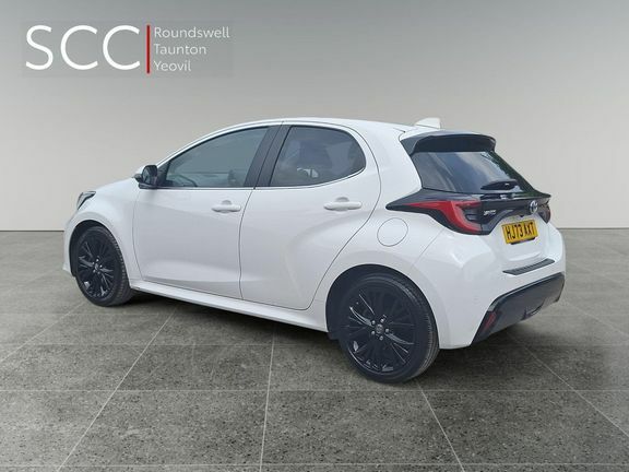 Toyota Yaris Excel HJ73AXT White #4