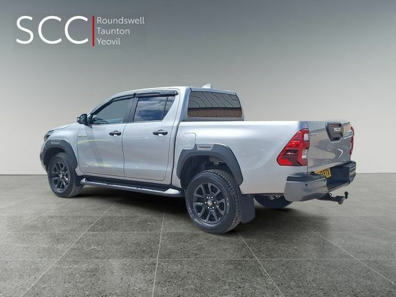Toyota HILUX Invincible X Dc 2.8D Silver #4