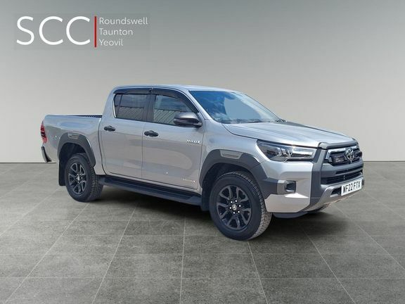 Toyota HILUX Invincible X Dc 2.8D Silver