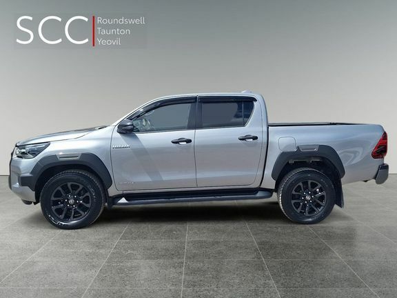 Toyota HILUX Invincible X Dc 2.8D Silver #3