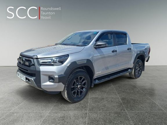 Toyota HILUX Invincible X Dc 2.8D Silver #2