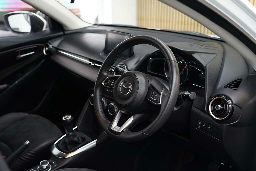 Mazda 2 Hatchback 1.5 Skyactiv-g Gt Sport Nav Euro 6 Ss White #2