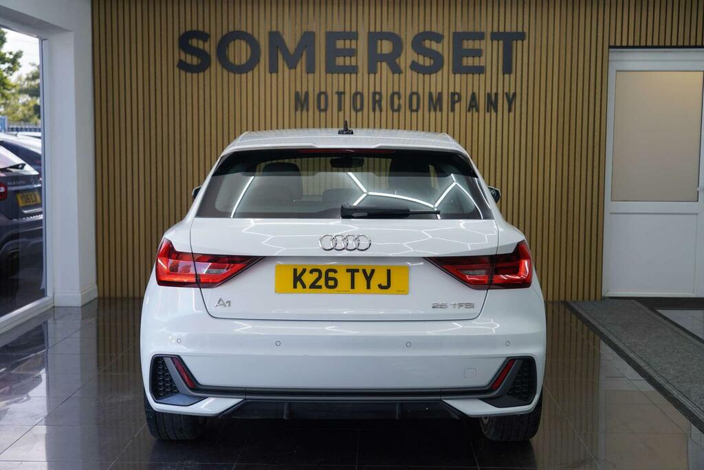 Audi A1 Audi Sportback 25 Tfsi Technik Black #25