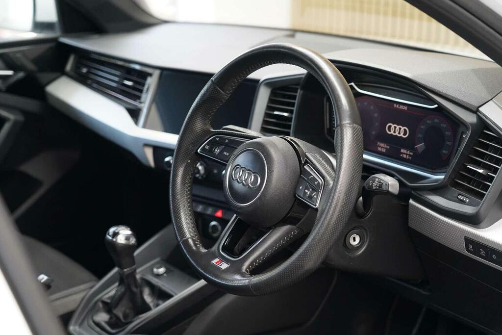 Audi A1 Audi Sportback 25 Tfsi Technik Black #32