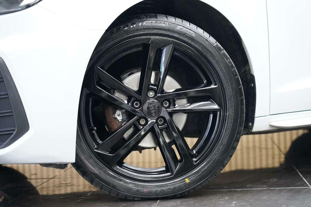 Audi A1 Audi Sportback 25 Tfsi Technik Black #2