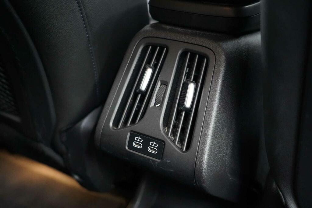 BMW X1 Sdrive 18D M Sport Step Black #40