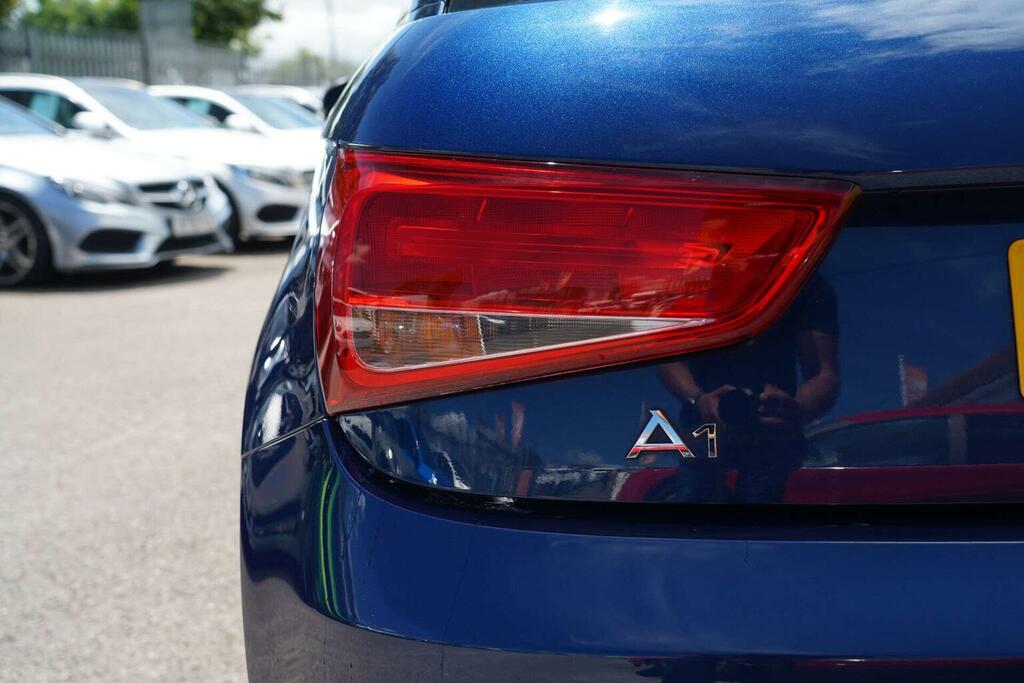 Audi A1 1.4 Sportback Tfsi Sport 122 Bhp White #6