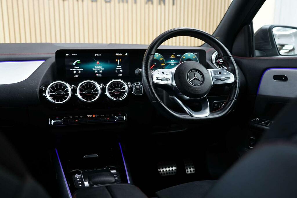Mercedes-Benz EQA Suv Eqa 350 66.5Kwh Amg Line 4Matic 2021 Grey #2
