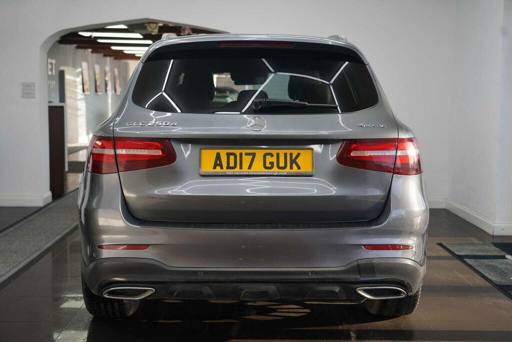 Mercedes-Benz GLC Class 2.1 Glc 250 D 4Matic Amg Line Premium 201 Bhp White #8