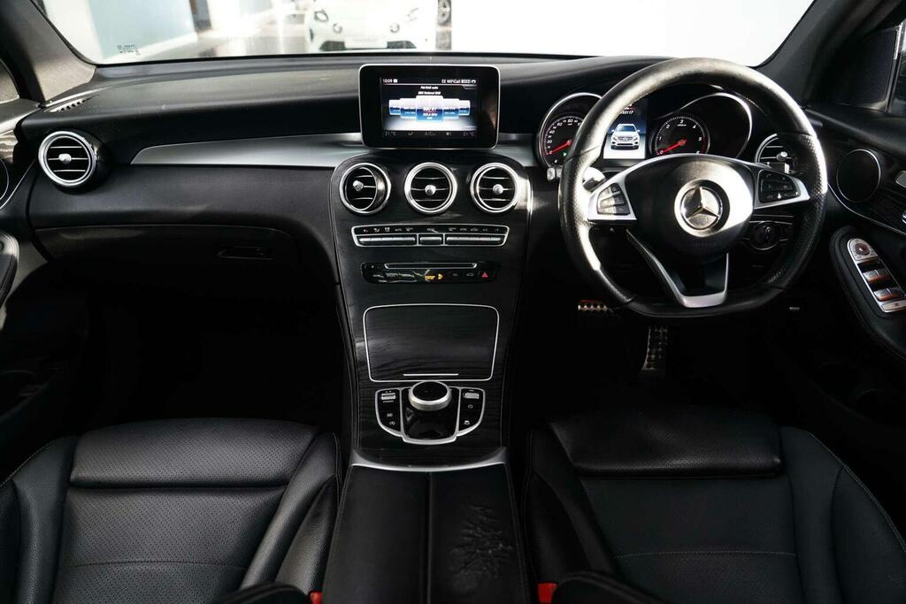 Mercedes-Benz GLC Class 2.1 Glc 250 D 4Matic Amg Line Premium 201 Bhp White #25