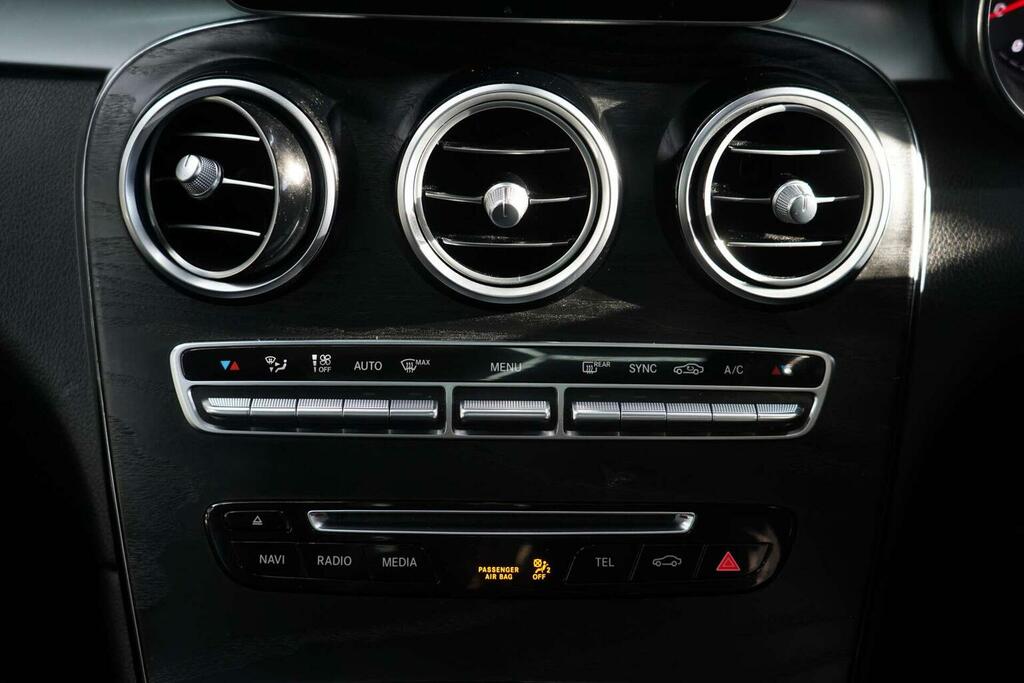 Mercedes-Benz GLC Class 2.1 Glc 250 D 4Matic Amg Line Premium 201 Bhp White #27