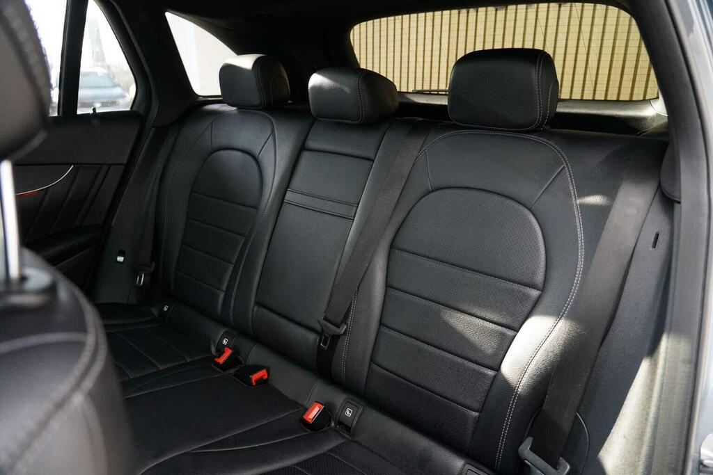 Mercedes-Benz GLC Class 2.1 Glc 250 D 4Matic Amg Line Premium 201 Bhp White #17
