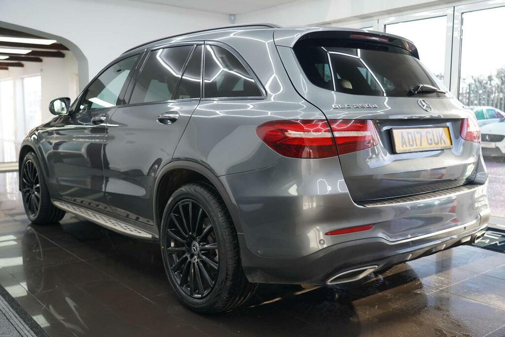 Mercedes-Benz GLC Class 2.1 Glc 250 D 4Matic Amg Line Premium 201 Bhp White #7