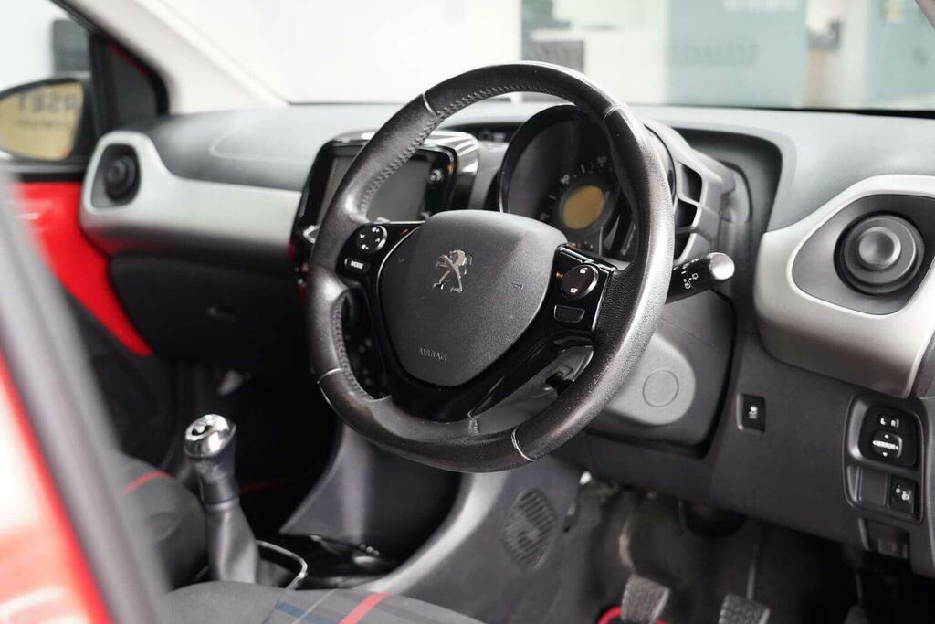Peugeot 108 1.2 Puretech Allure Euro 6 Red #2