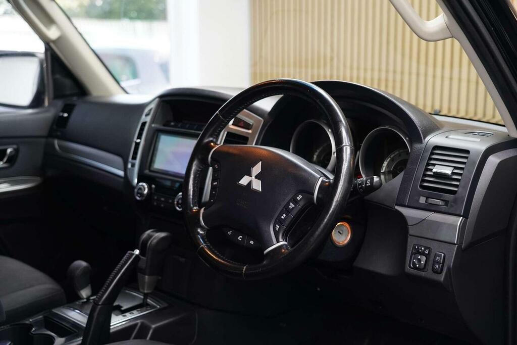 Mitsubishi Shogun 3.2 Di-dc Sg2 4Wd Euro 6 Swb Black #2