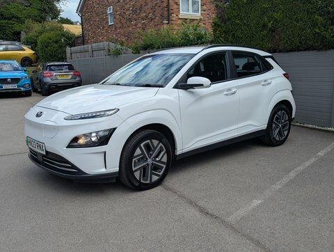 Hyundai Kona Se Connect HN23RNA White #4
