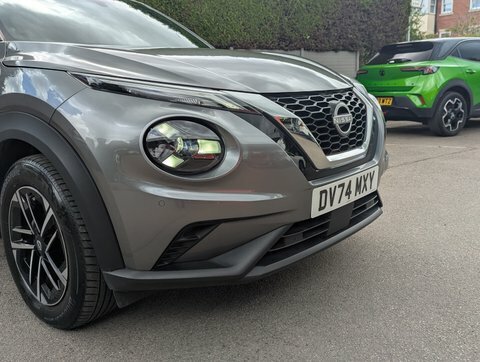 Nissan Juke Hatchback White #9