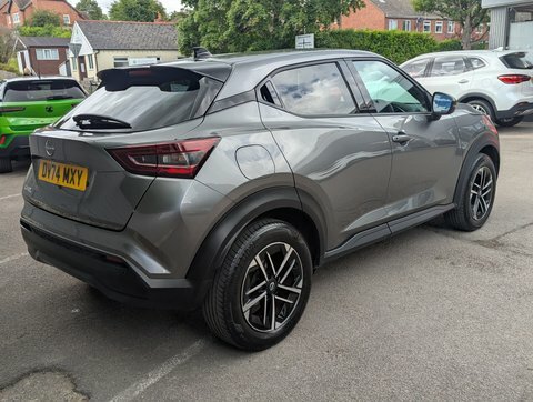 Nissan Juke Hatchback White #6